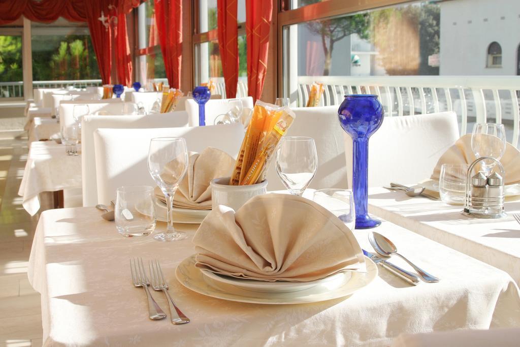 Hotel Margherita Лидо-ди-Езоло Экстерьер фото